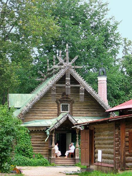 Русская изба в Абрамцево