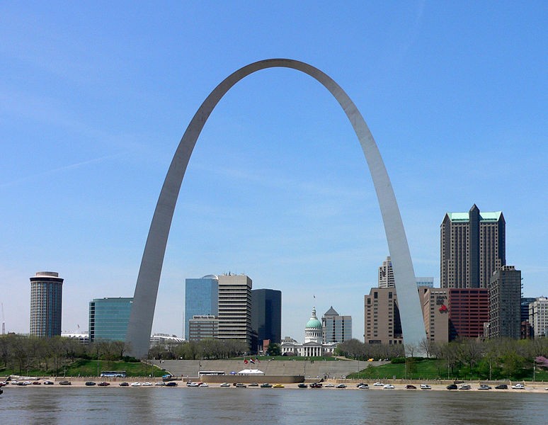 арка в Сент-Луисе штат Миссури